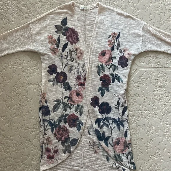 Ginger G Boutique Hand painted Floral Knit Cardigan size XS - Picture 2 of 7